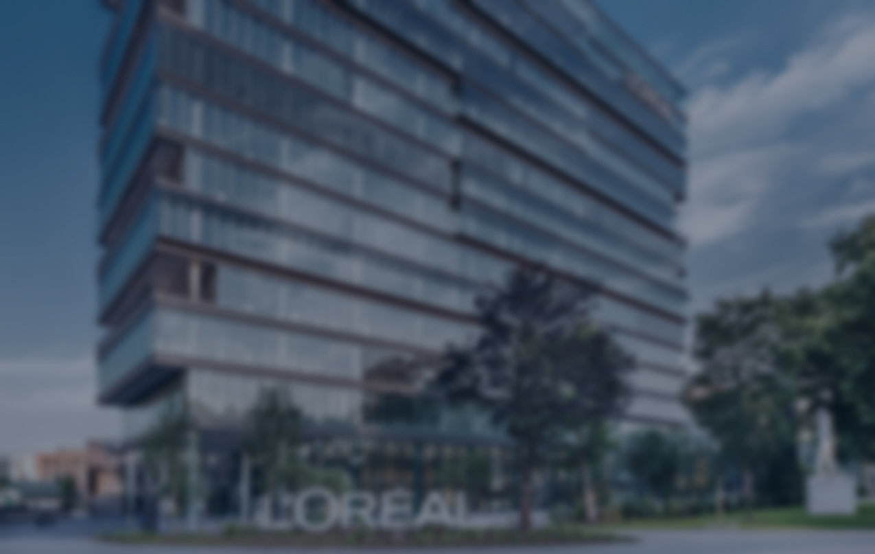 Explore how L’Oréal revolutionized their workspace with Spaceti's technology, achieving a 15% increase in efficiency, tailored workspace utilization, improved comfort zones, and a remarkable 300% ROI within three months.